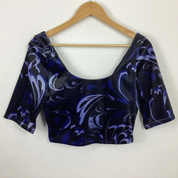 Athleta Exhilarate Velvet Crop A C Size Medium - Picture 1 of 9